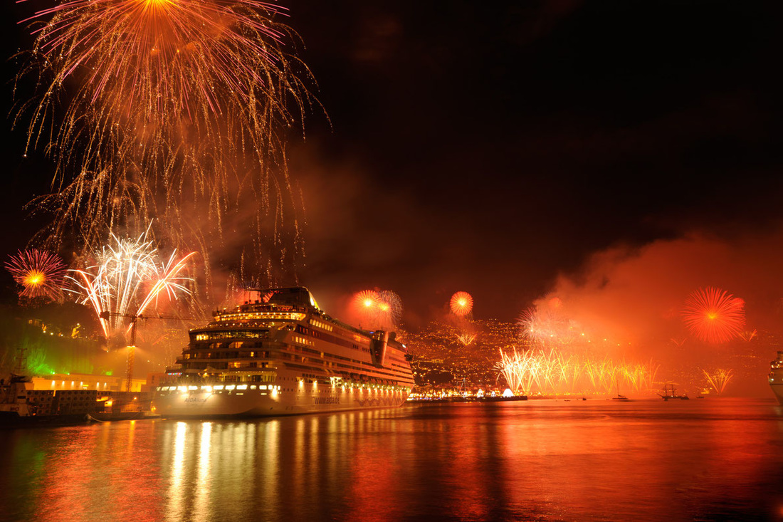 Best Destinations to celebrate New Year in Europe - Madeira New Year - ©SurangaSL - European Best Destinations